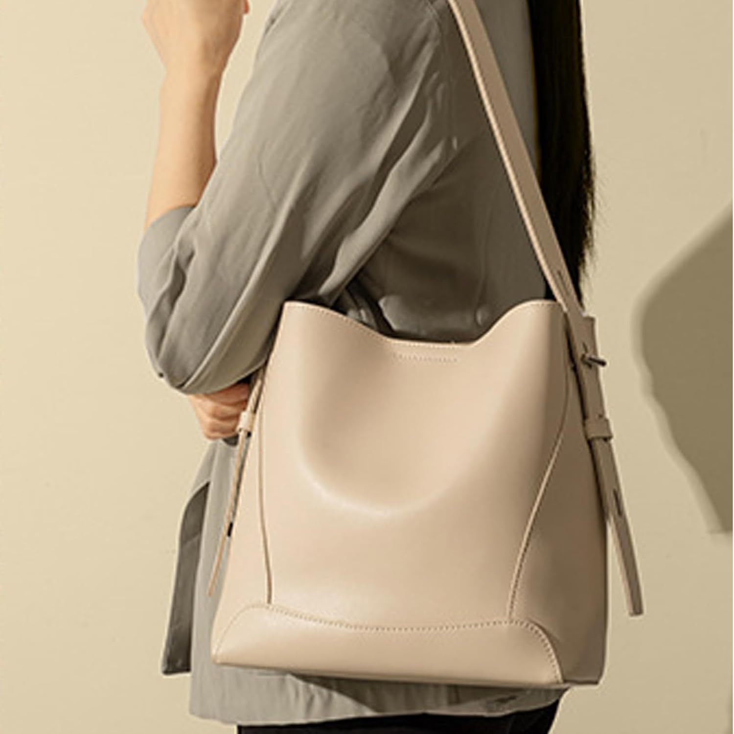 Leather Bucket Tote Purse for Women Tote Bag and Handbags Shoulder Bag with Pockets and Magnetic Snap